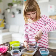 Eksperymenty z dźwiękiem: proste i fascynujące doświadczenia dla dzieci