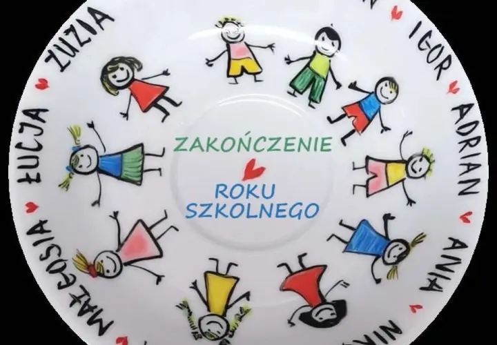 Prezent dla wychowawczyni: 50+ pomysłów, które zachwycą!