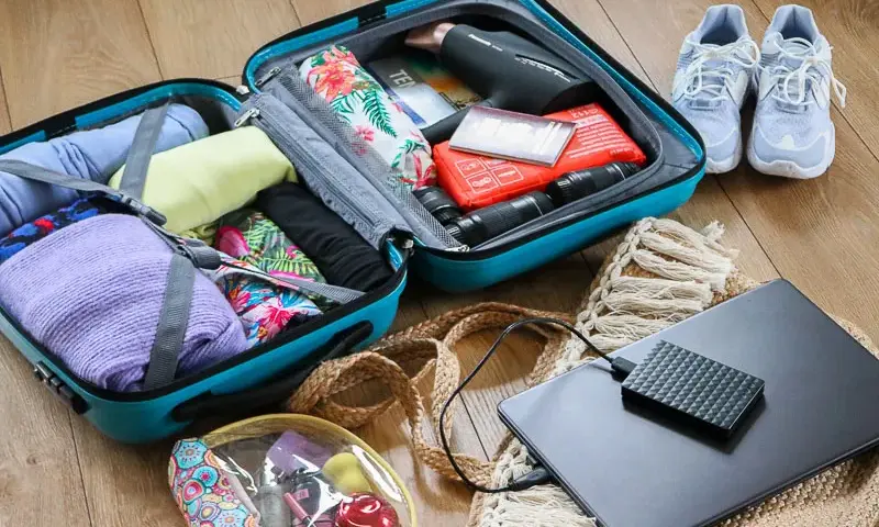 Co spakować na wycieczkę szkolną? Kompletna lista rzeczy