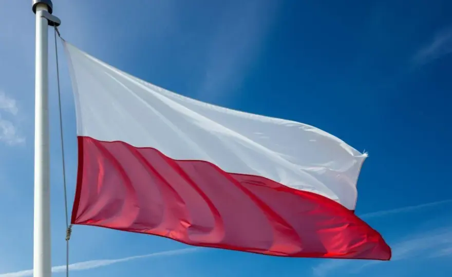 10 maja - Czy to dzień wolny? Pełne znaczenie daty w Polsce