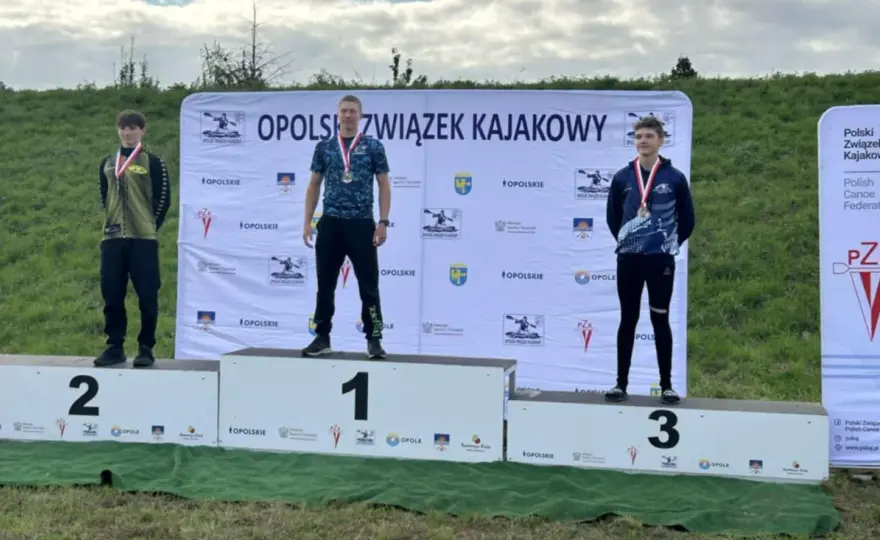 Ex aequo - jak pisać poprawnie? Uniknij błędów!