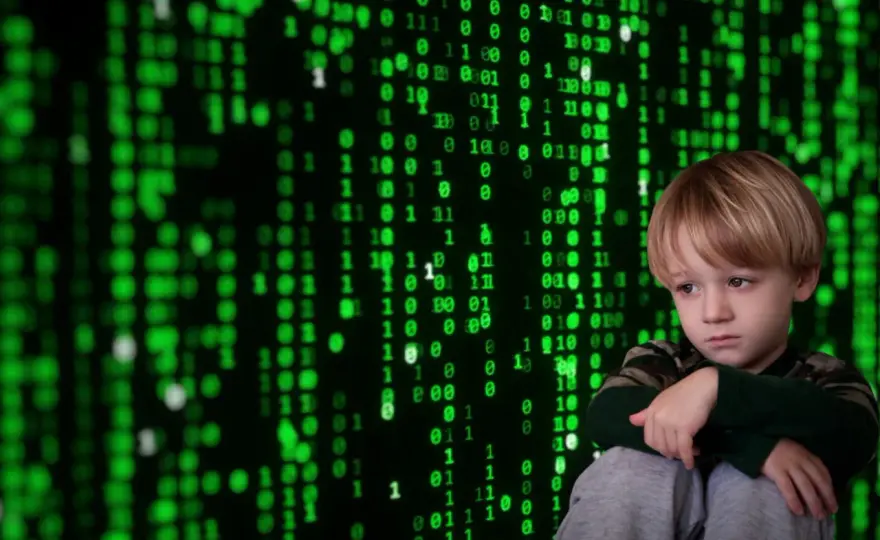 Cyberprzemoc - jak reagować i chronić dziecko? Poradnik