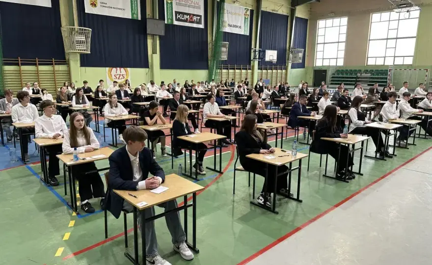Egzamin ósmoklasisty 2026 - terminy, zasady i jak zdać bez stresu