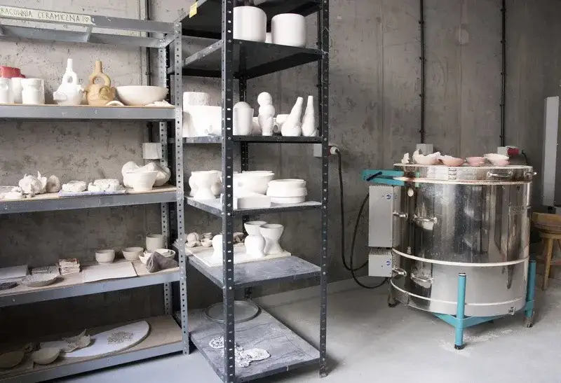 wnętrze pracowni ceramicznej warszawa